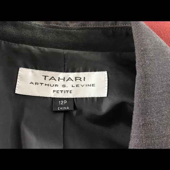 Women’s Black/Gray Business Pantsuit. - Picture 3 of 4